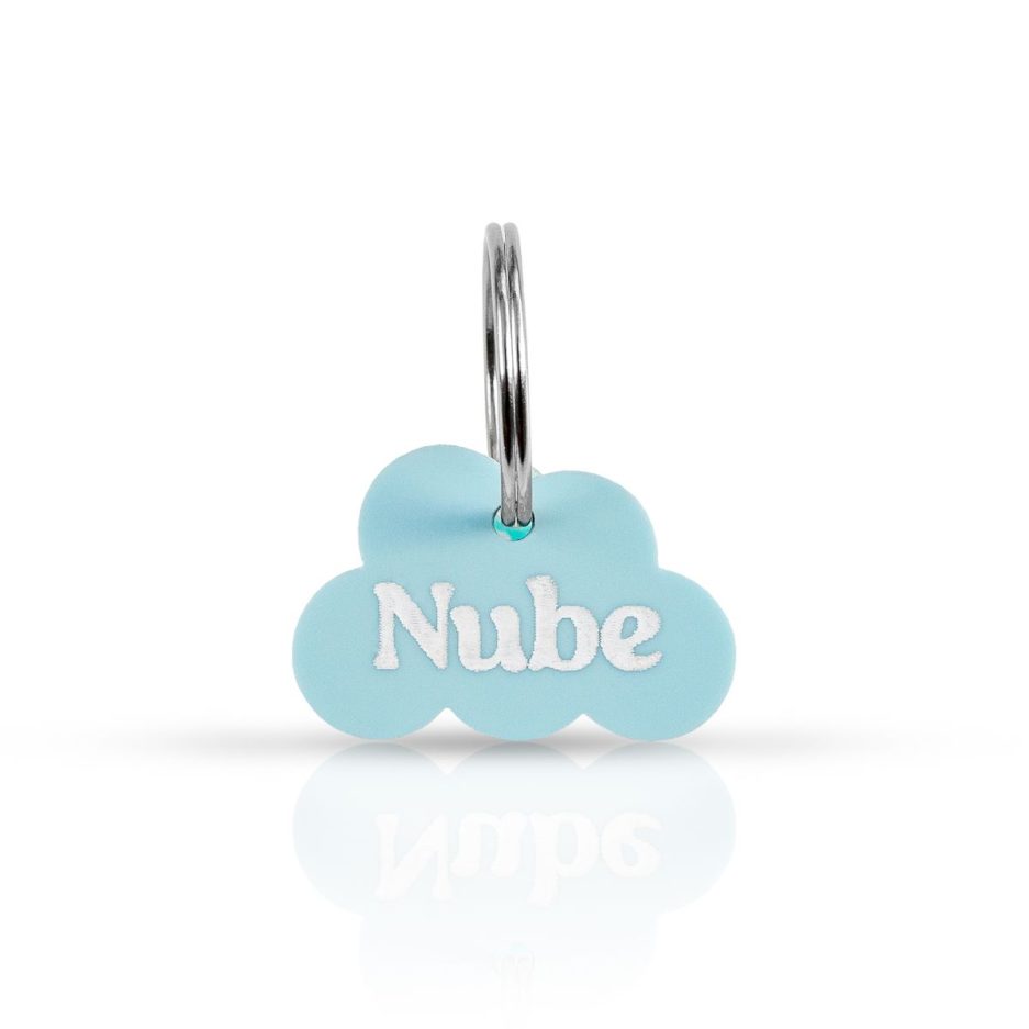  Chapa en forma de nube personalizada de metacrilato azul para collar de mascotas en modelo Nube