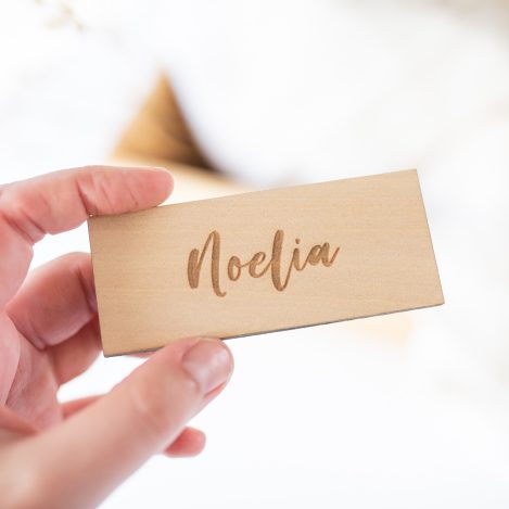 Marca sitios de madera de forma rectangular personalizado para bodas modelo Atenea