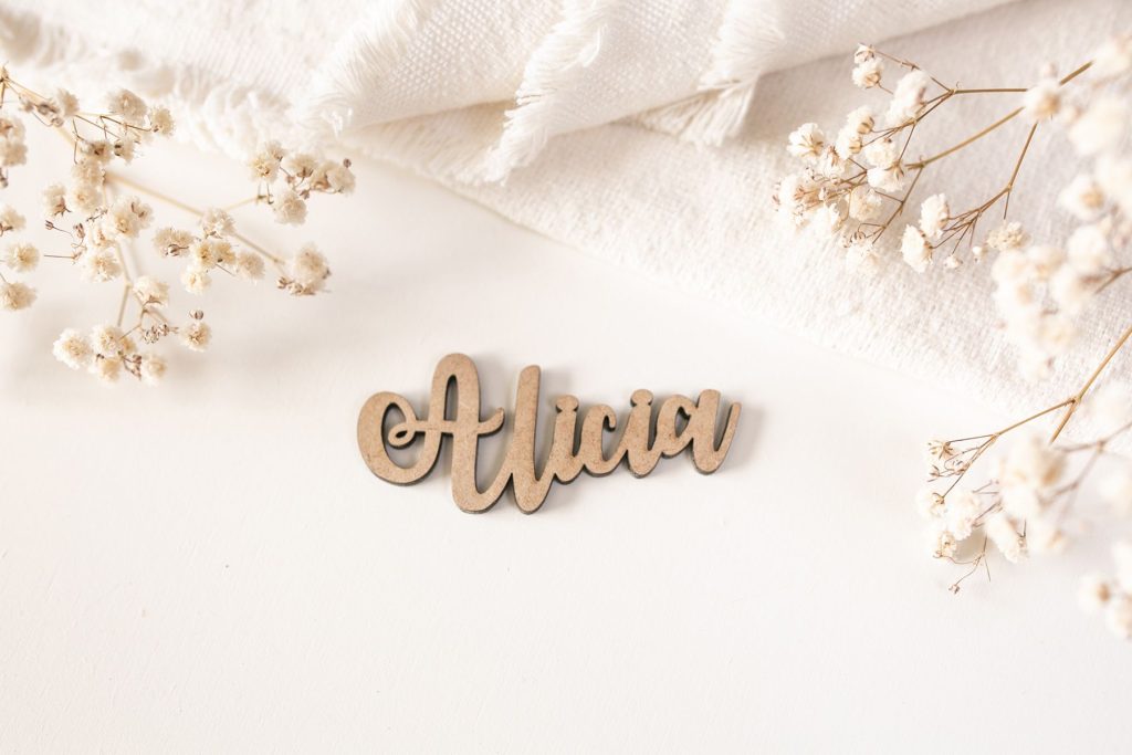 Marca sitios en forma de nombre del modelo Classic hecho en DM